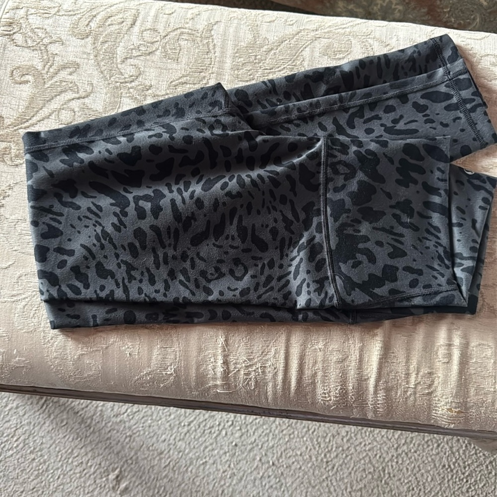 Lulu lemon camo tight